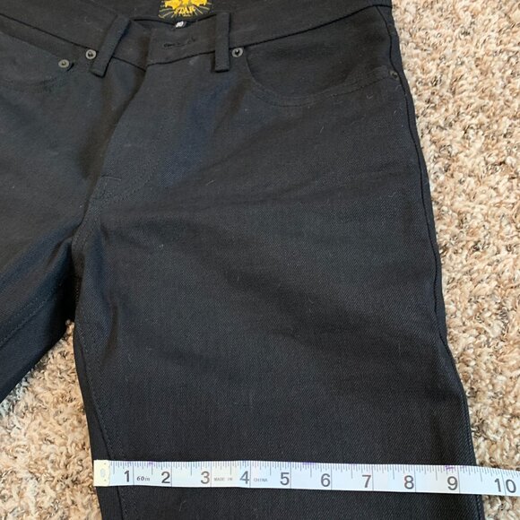 Brave Star Strongman Black on Black Selvage 30X30 NWOT - Picture 5 of 7